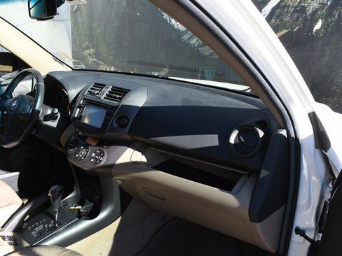 Used 2012 Toyota RAV4 Limited image 25