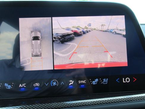 New 2026 Chevrolet Traverse High Country FWD image 28