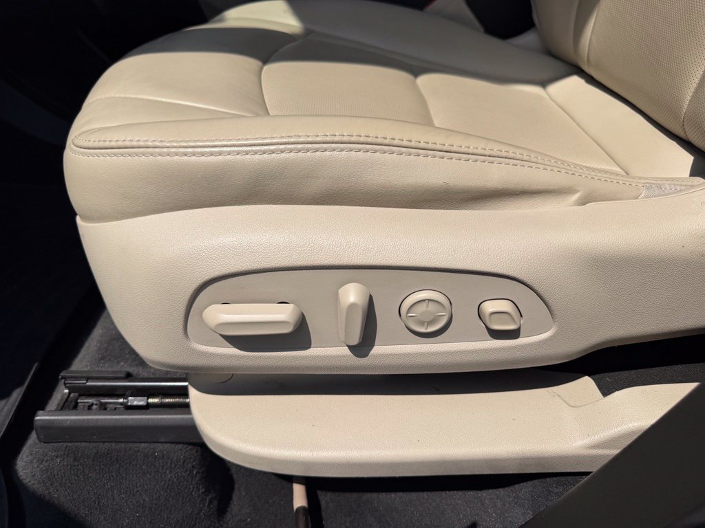 Used 2021 Buick Enclave Premium w/ Sun and Sites Package AWD/4WD image 14