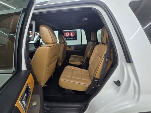 Used 2014 Lincoln Navigator 2WD w/ Equipment Group 101A image 13