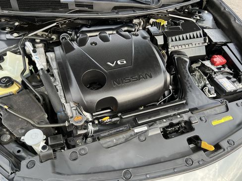 Used 2023 Nissan Maxima SR w/ Sport Mat Group image 28