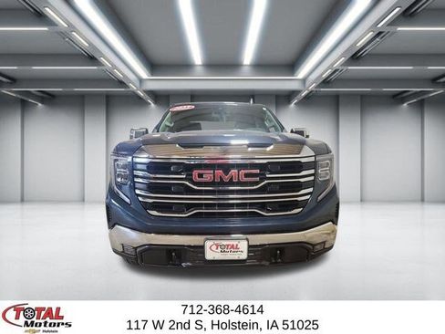 Used 2023 GMC Sierra 1500 SLT w/ SLT Premium Package AWD/4WD image 3