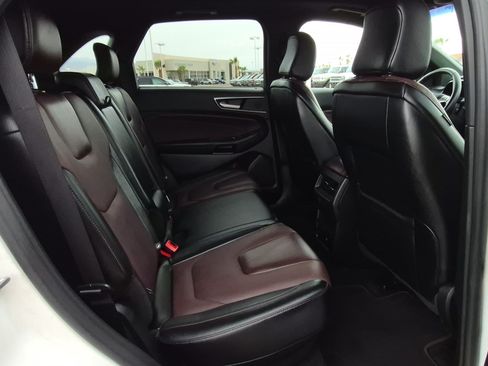 Used 2020 Ford Edge Titanium w/ Equipment Group 301A FWD image 28
