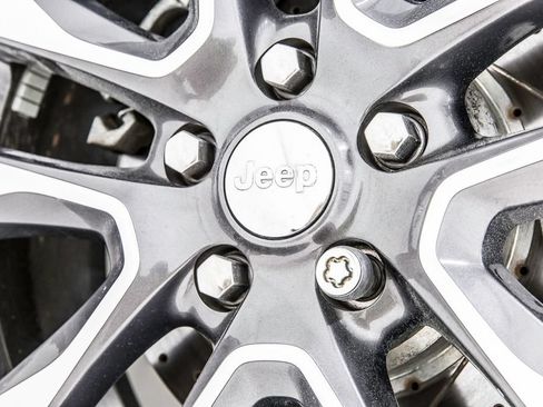 Used 2018 Jeep Grand Cherokee Limited RWD image 40