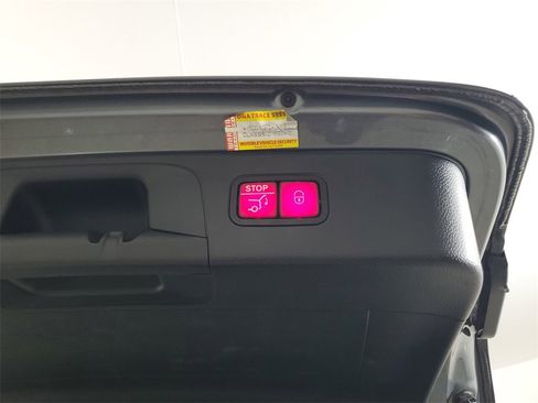 Used 2017 Mercedes-Benz GLC 300 image 7