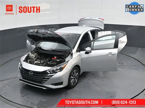 Used 2025 Nissan Versa SV image 46