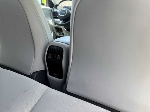Used 2024 Hyundai Kona SEL FWD image 16