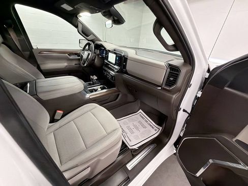 Used 2024 Chevrolet Silverado 1500 RST AWD/4WD image 28