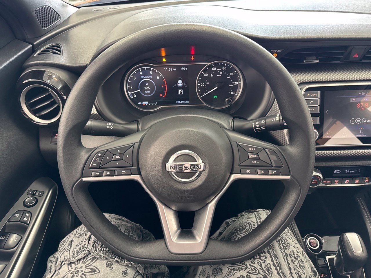 Used 2018 Nissan Kicks SV w/ Exterior Package FWD image 17
