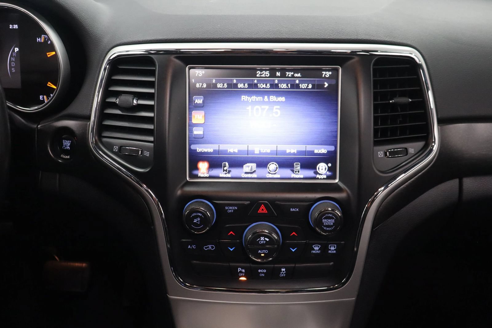 Used 2015 Jeep Grand Cherokee Altitude AWD/4WD image 28