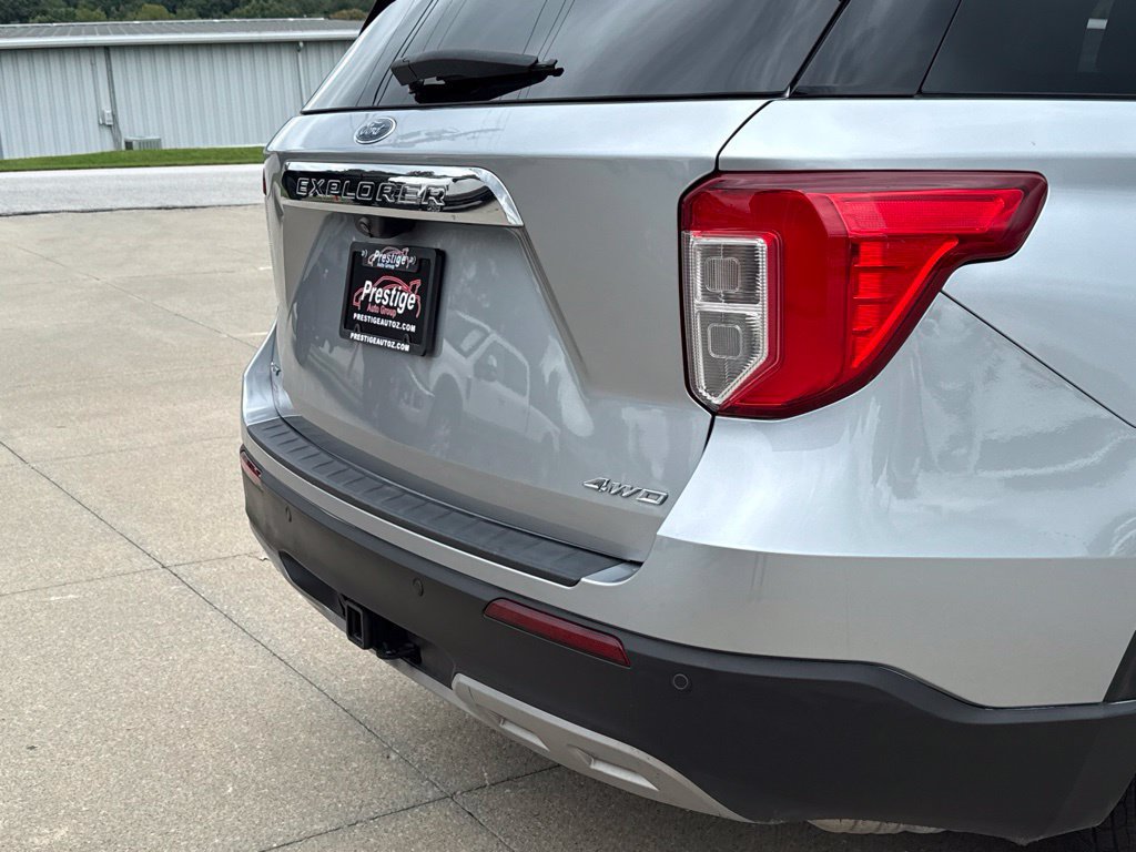 Used 2022 Ford Explorer XLT w/ Equipment Group 202A AWD/4WD image 15