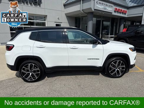 Used 2025 Jeep Compass Limited AWD/4WD image 4