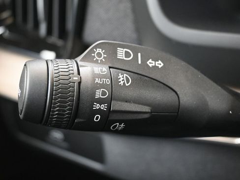 New 2026 Volvo XC90 B6 Plus w/ Protection Package Premier image 30