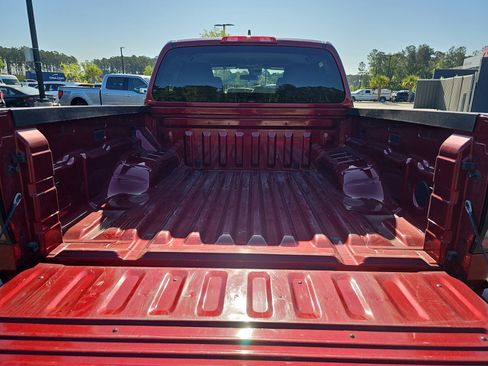 Used 2024 Nissan Frontier SV RWD image 13