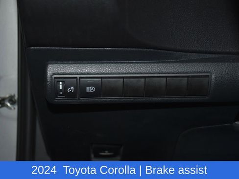 Used 2024 Toyota Corolla LE image 9