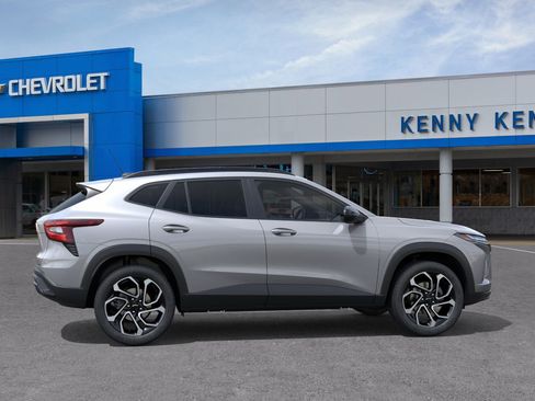 New 2026 Chevrolet Trax RS w/ Driver Confidence Package image 5