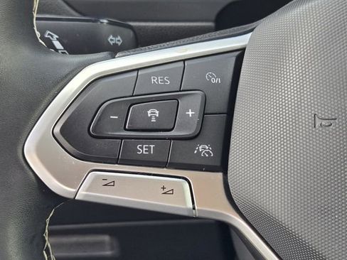 Certified 2023 Volkswagen Tiguan SE w/ Panoramic Sunroof Package FWD image 25