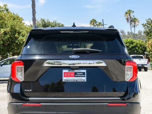 Used 2023 Ford Explorer XLT w/ Equipment Group 202A RWD image 6