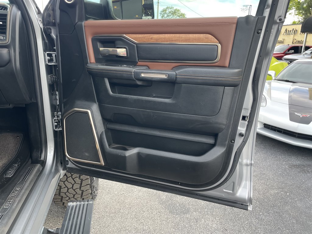 Used 2019 RAM 2500 Limited AWD/4WD image 43