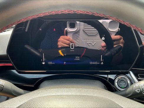 Used 2025 Chevrolet Trax RS w/ Driver Confidence Package FWD image 12