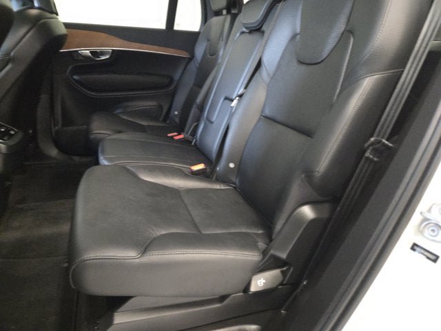 Used 2022 Volvo XC90 T6 Momentum w/ Advanced Package AWD/4WD image 14
