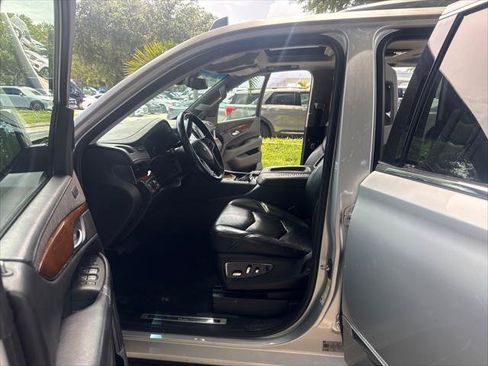 Used 2018 Cadillac Escalade ESV Luxury RWD image 22
