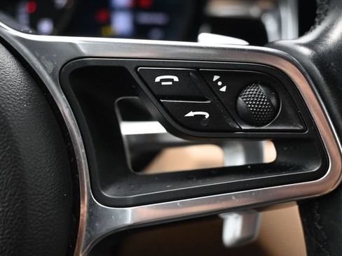 Used 2019 Porsche Macan AWD/4WD image 17