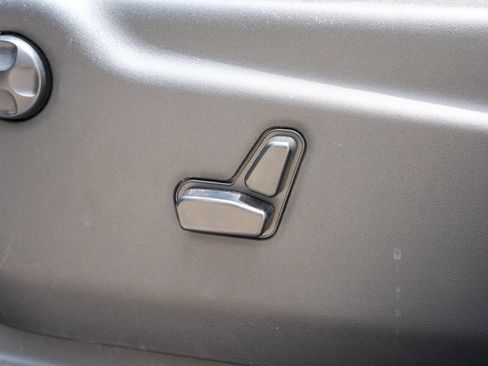 Used 2019 Jeep Grand Cherokee Altitude RWD image 15