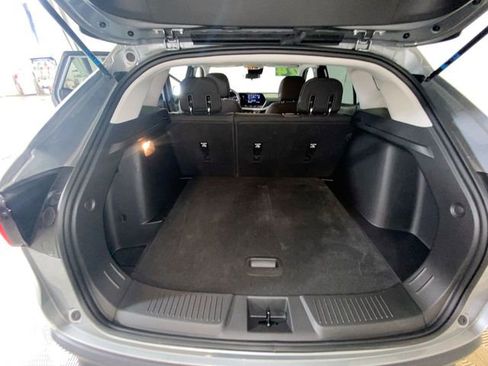 Used 2024 Chevrolet Trax LS w/ LS Convenience Package FWD image 12