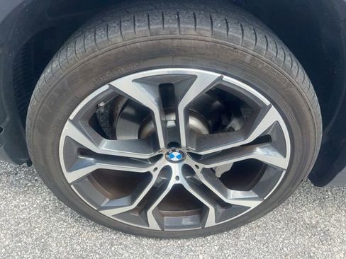 Used 2021 BMW X5 sDrive40i w/ Convenience Package image 2