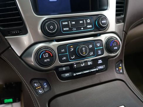Used 2017 Chevrolet Suburban Premier AWD/4WD image 44