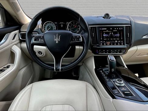 Used 2022 Maserati Levante Modena AWD/4WD image 8