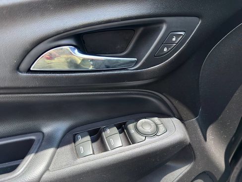 Used 2018 Chevrolet Equinox LT w/ Sun & Infotainment Package FWD image 25