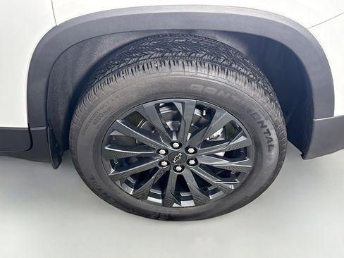 Used 2024 Chevrolet Traverse RS image 37