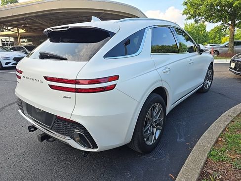 Used 2024 Genesis GV70 2.5T w/ Advanced Package AWD/4WD image 8