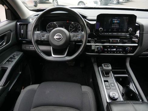 Certified 2023 Nissan Pathfinder SV w/ SV Premium Package AWD/4WD image 12