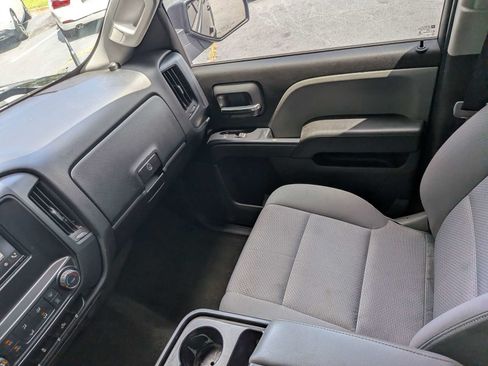 Used 2018 Chevrolet Silverado 1500 Custom w/ Custom Value Package RWD image 16