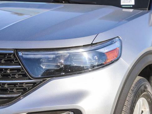 Used 2024 Ford Explorer XLT w/ Equipment Group 202A image 5