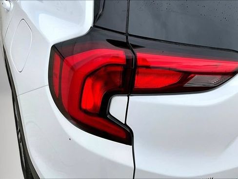 Used 2021 GMC Terrain SLT w/ LPO, Floor Liner Package AWD/4WD image 23