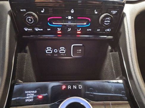 Used 2022 Jeep Grand Cherokee Limited image 22