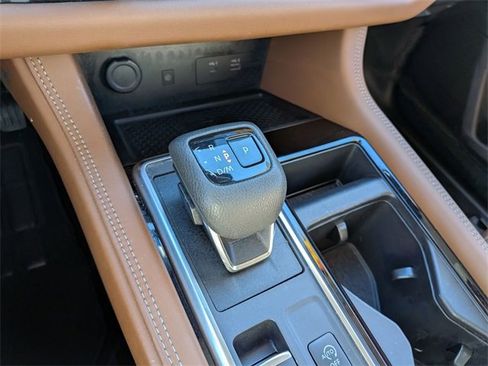 Certified 2023 Nissan Pathfinder Platinum w/ Cargo Package image 16