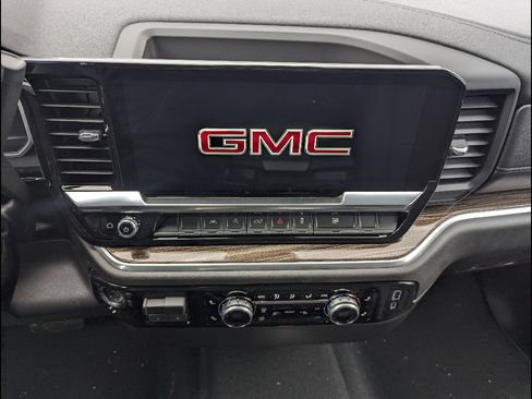 New 2026 GMC Sierra 1500 Elevation image 23