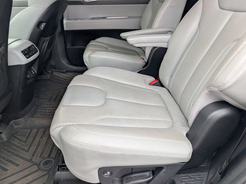 Used 2021 Hyundai Palisade SEL w/ Premium Package FWD image 7