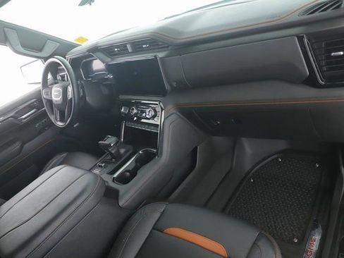 Used 2024 GMC Sierra 1500 AT4 w/ Technology Package image 31