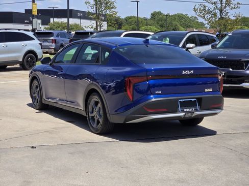 New 2026 Kia K4 FWD image 3