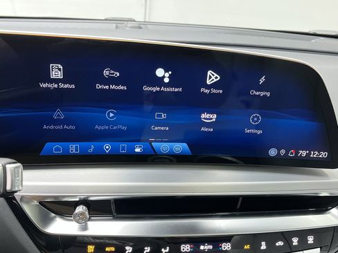 New 2025 Cadillac Lyriq Luxury image 18