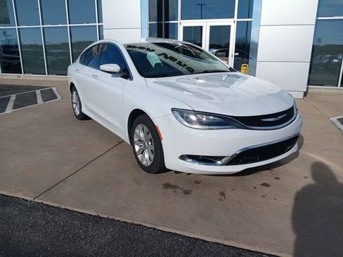 Used 2016 Chrysler 200 C image 9