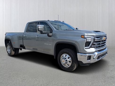 New 2026 Chevrolet Silverado 3500 LTZ w/ LTZ Convenience Package AWD/4WD image 1