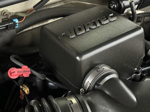 Used 2000 Chevrolet Tahoe Z71 w/ Comfort & Security Pkg image 99