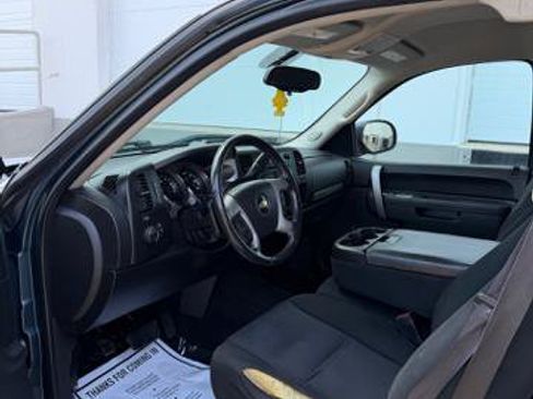 Used 2010 Chevrolet Silverado 1500 LT w/ Power Pack Plus AWD/4WD image 10